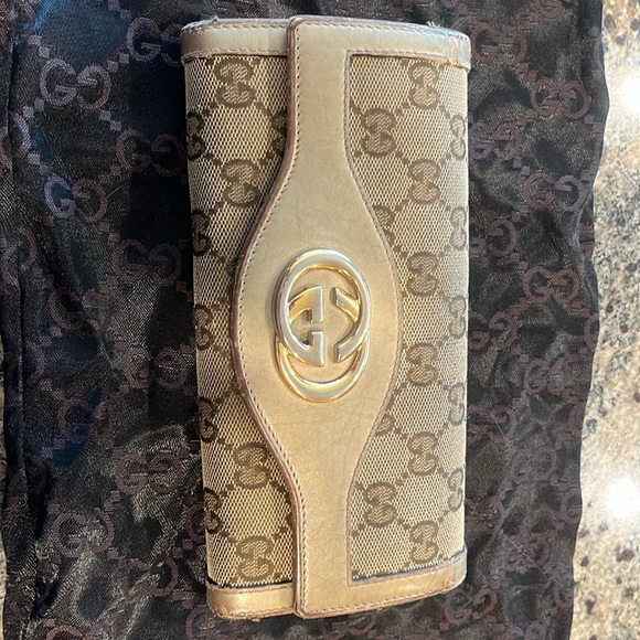 Gucci Beige and Brown Wallet - Picture 1 of 9